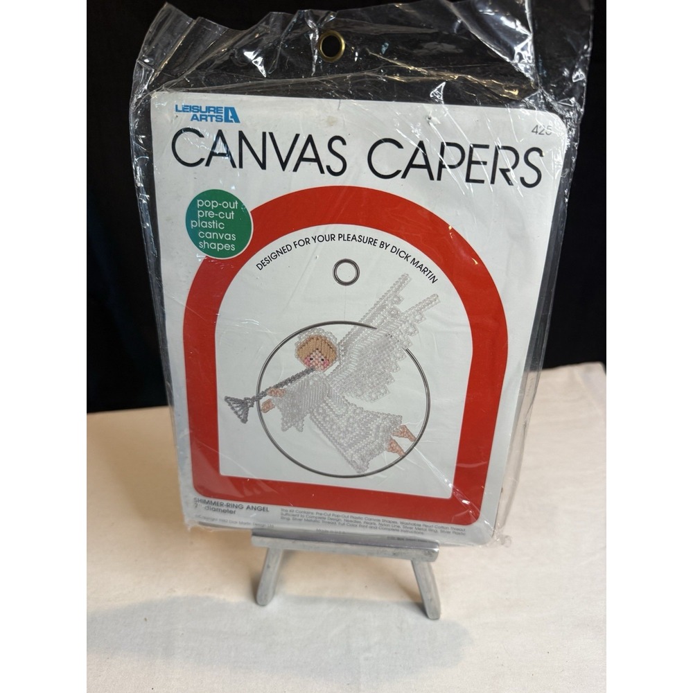 Leisure Arts Canvas Capers Kit 1982 Shimmer-ring Angel Plastic Canvas 425
